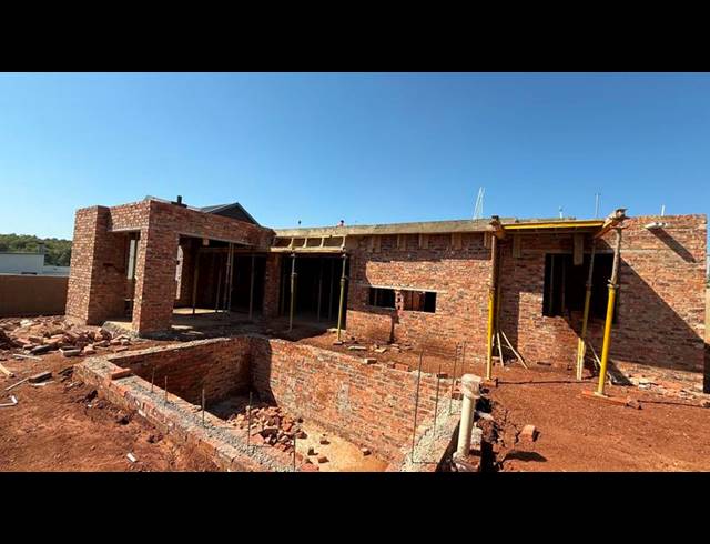 4 BEDROOM HOUSE FOR SALE IN FOUNTAINBROOK ESTATE